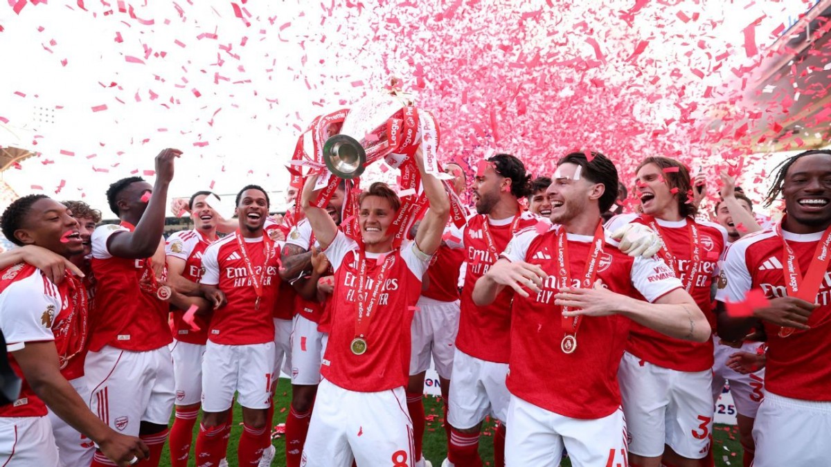 Arsenal Crowned Premier League Champions as 22-...